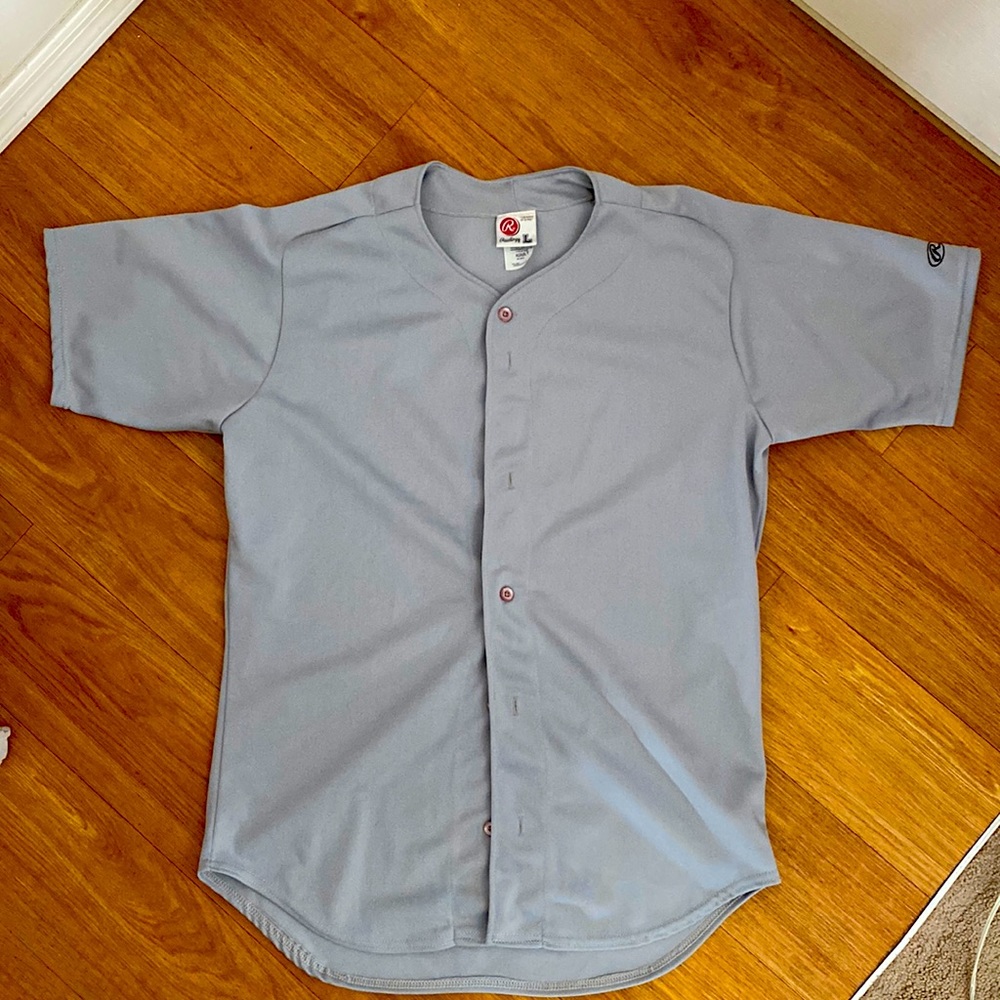 Large gray baseball jersey